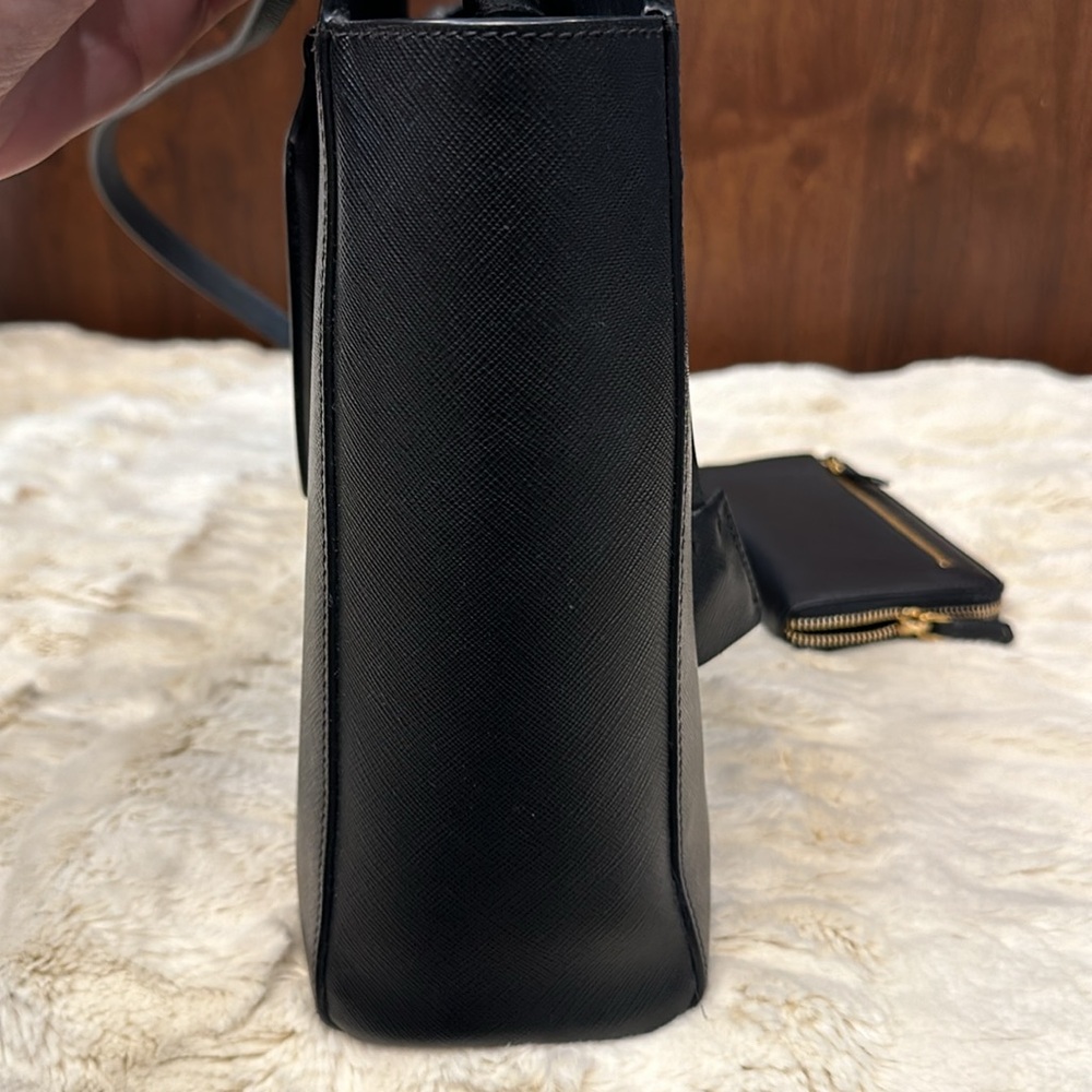 Prada Saffiano bag and wallet as new. 2 way to wear it! - Picture 4 of 12